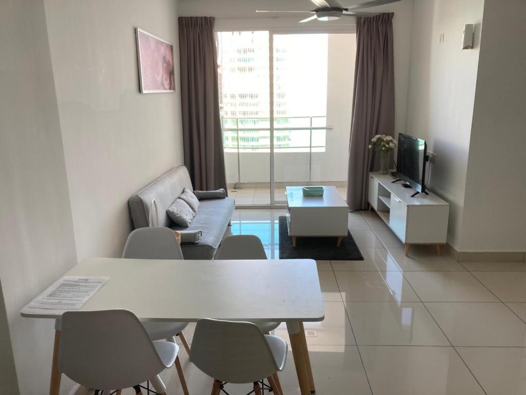 Mansion One Georgetown 2Br Seaview 7 Pax Lägenhet Exteriör bild